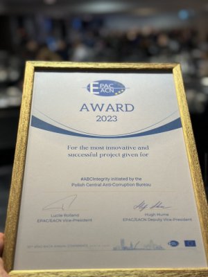a picture of a award